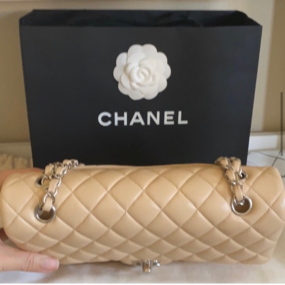CHANEL CLASSIC LAMBSKIN DOUBLE FLAP MEDIUM BAG - Picture 6 of 14